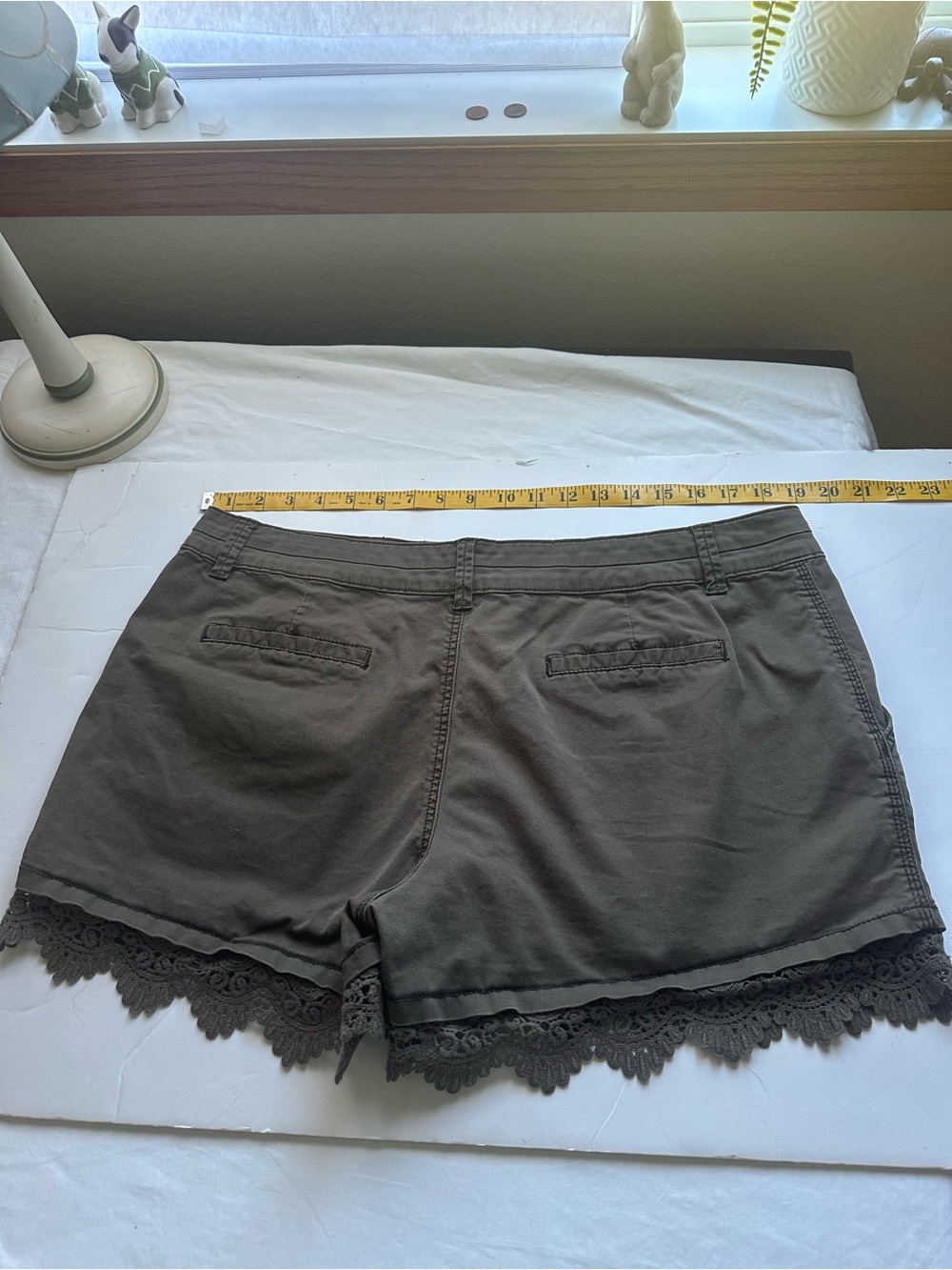 Maurices Distressed Olive Green Shorts Crochet Hem Size 15/16 - Picture 4 of 9